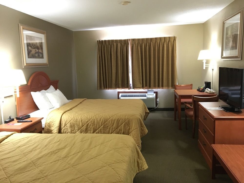 Quality Inn & Suites Lincoln Near I-55 Екстер'єр фото